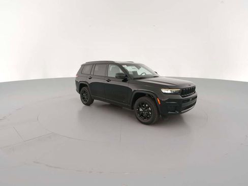 New 2025 Jeep Grand Cherokee L Laredo image 16