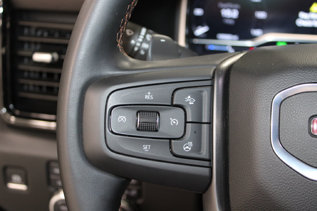 Used 2025 GMC Sierra 1500 AT4 w/ AT4 Premium Package AWD/4WD image 33