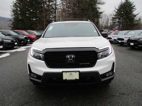 Certified 2025 Honda Passport Black Edition image 2