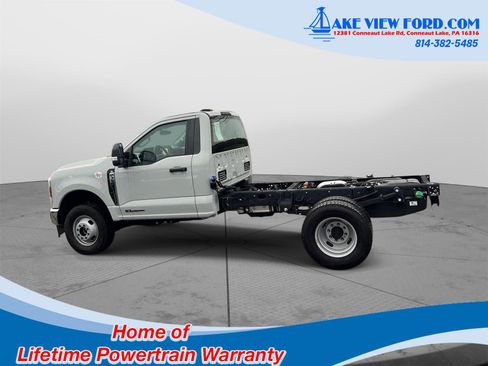 Used 2025 Ford F350 XL w/ XL Chrome Package image 12