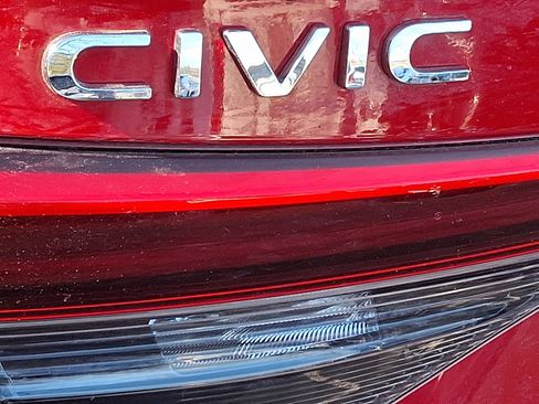 Used 2023 Honda Civic Sport image 9