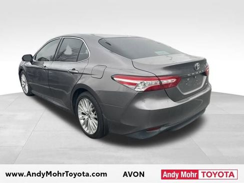 Used 2018 Toyota Camry XLE image 5