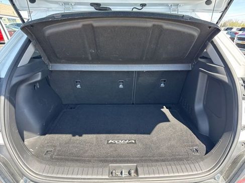 Used 2022 Hyundai Kona Limited AWD/4WD image 14