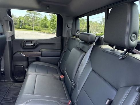 Used 2022 GMC Sierra 1500 SLT w/ SLT Premium Plus Package AWD/4WD image 12