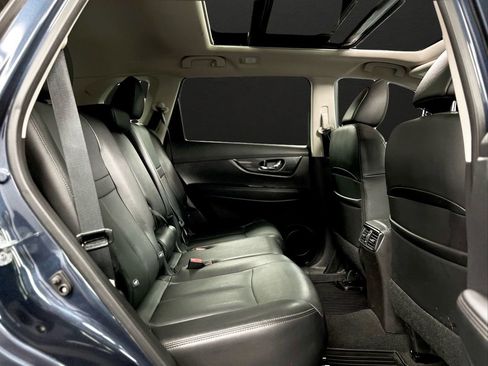 Used 2016 Nissan Rogue SL w/ SL Premium Package image 23