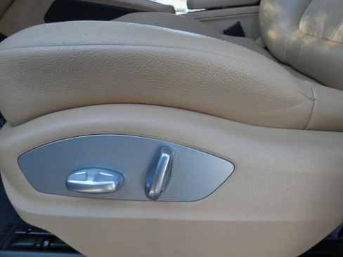 Used 2018 Porsche Macan Sport Edition image 48