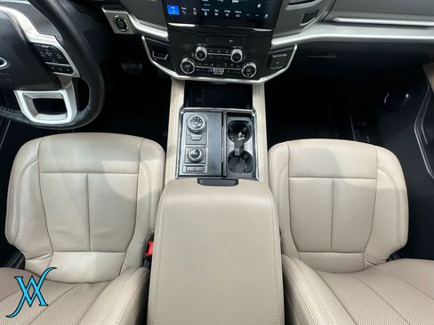 Used 2022 Ford Expedition XLT AWD/4WD image 35