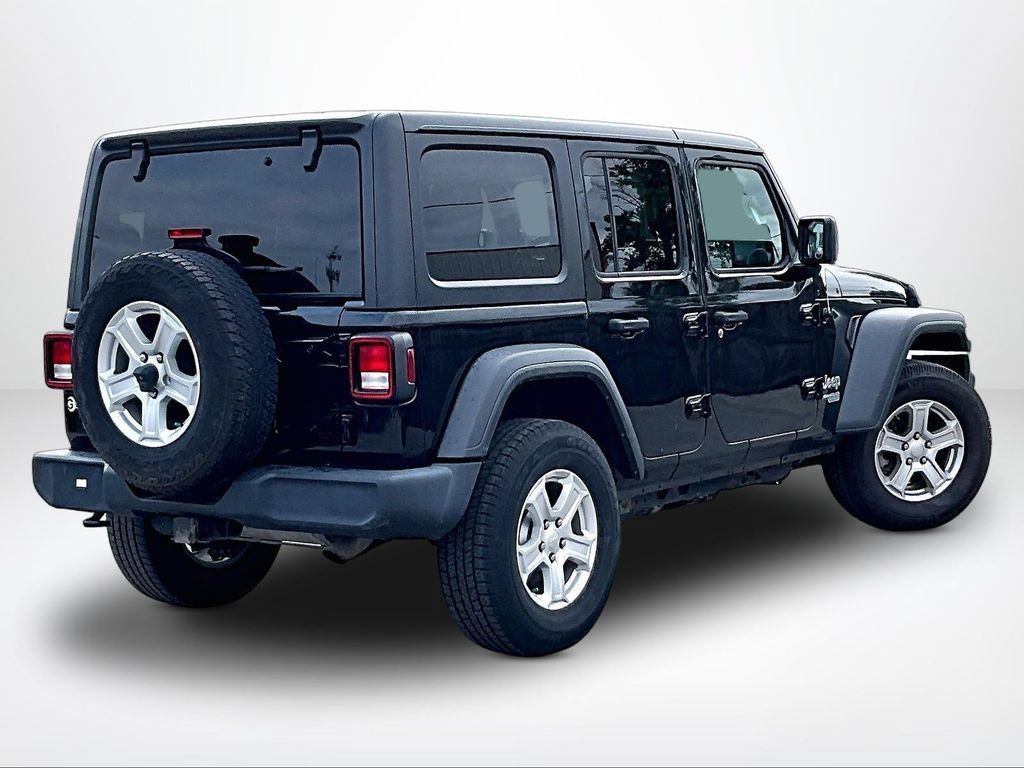 Used 2018 Jeep Wrangler Unlimited Sport S AWD/4WD image 3