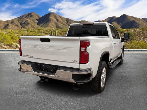 Used 2022 Chevrolet Silverado 2500 LTZ w/ LTZ Texas Edition AWD/4WD image 3
