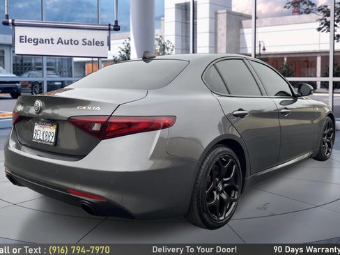 Used 2022 Alfa Romeo Giulia Ti image 7