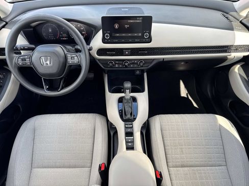 Certified 2023 Honda HR-V LX image 9