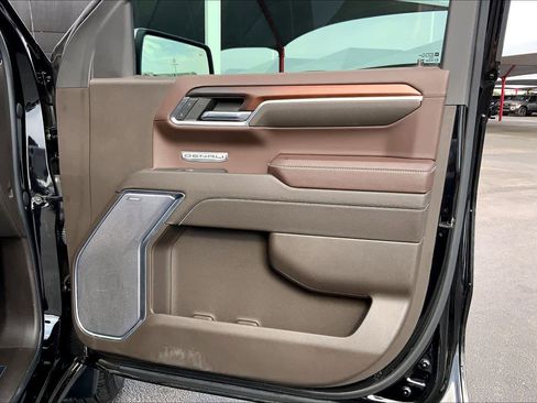 Used 2024 GMC Sierra 1500 Denali w/ Denali Reserve Package image 32