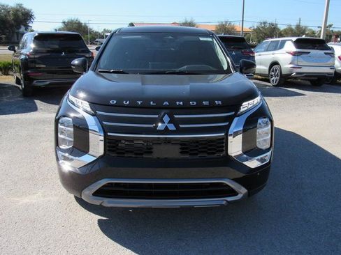 New 2026 Mitsubishi Outlander SE image 6