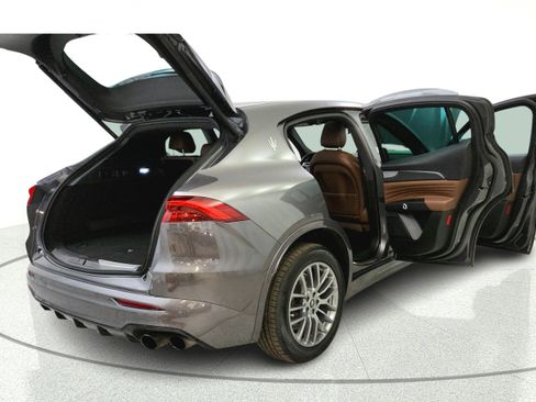 Used 2023 Maserati Grecale Modena AWD/4WD image 14
