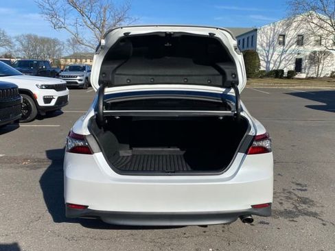 Used 2021 Toyota Camry XLE w/ Cold Weather Package image 11