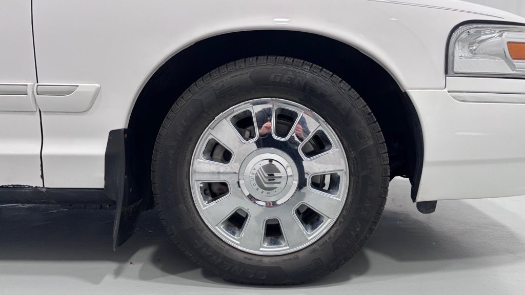 Used 2008 Mercury Grand Marquis LS RWD image 33