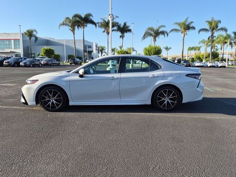 Certified 2024 Toyota Camry SE w/ Cold Weather Package AWD/4WD image 9