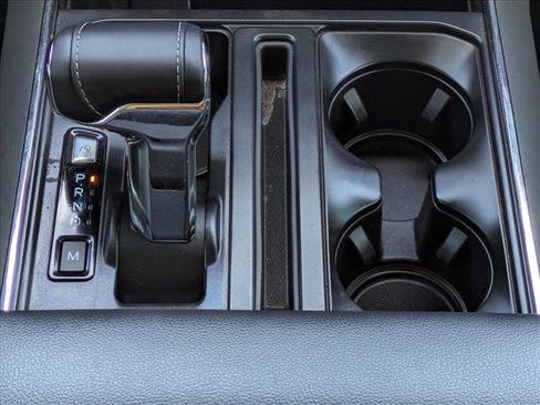 Used 2021 Ford F150 Lariat w/ Equipment Group 502A High image 12