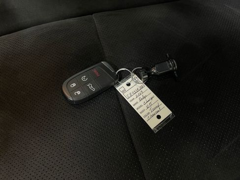 Used 2019 Dodge Charger Scat Pack w/ Dynamics Package image 36