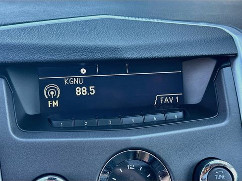 Used 2011 Cadillac SRX Luxury FWD image 19