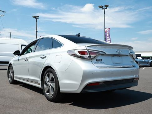 Used 2017 Hyundai Sonata Limited w/ Ultimate Package 02 FWD image 8