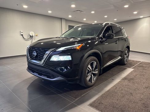 Used 2023 Nissan Rogue SL w/ SL Premium Package image 1