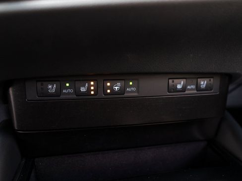 Used 2024 Lexus ES 350 w/ Premium Package image 20