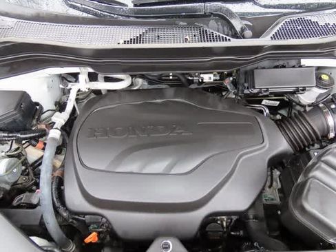 Certified 2022 Honda Pilot TrailSport image 10