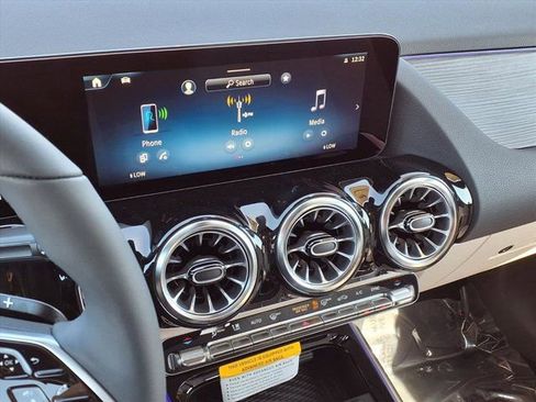 New 2026 Mercedes-Benz GLA 250 GLA 250 image 5