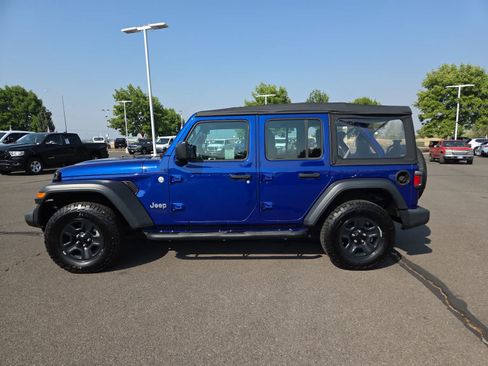 Used 2018 Jeep Wrangler Unlimited Sport AWD/4WD image 11