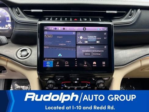 Used 2023 Jeep Grand Cherokee L Limited w/ Black Appearance Package image 18