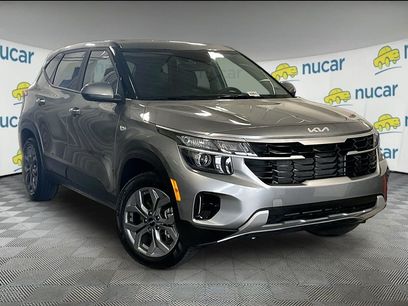 Used 2025 Kia Seltos LX