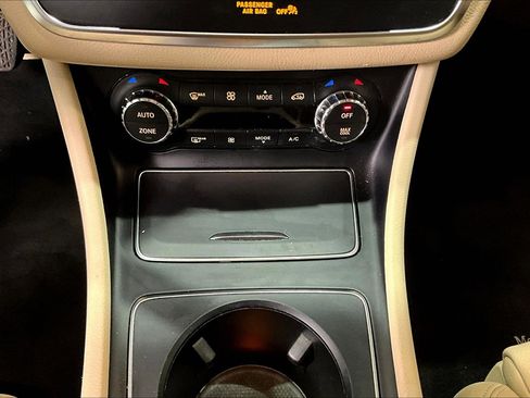 Used 2019 Mercedes-Benz GLA 250 w/ Convenience Package image 15