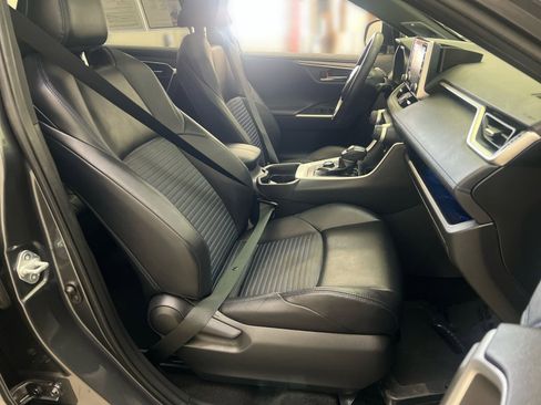 Used 2019 Toyota RAV4 XSE image 25