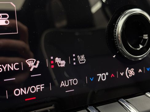 New 2026 GMC Yukon AT4 Ultimate AWD/4WD image 6