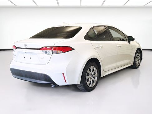 Used 2024 Toyota Corolla LE FWD image 4