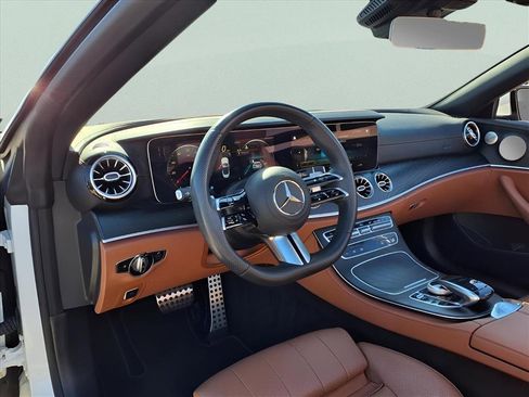 Used 2023 Mercedes-Benz E 450 Cabriolet image 9