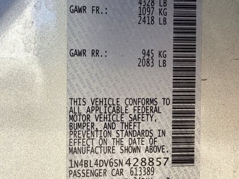 Used 2025 Nissan Altima 2.5 SV FWD image 8