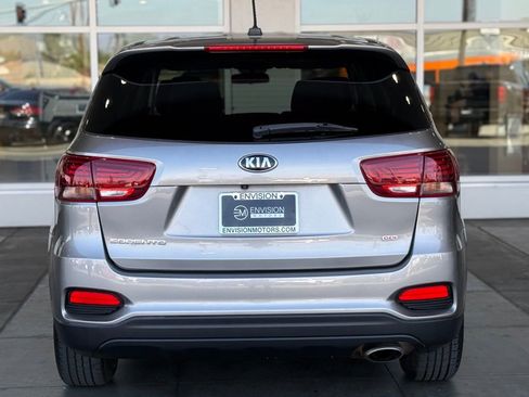 Used 2019 Kia Sorento FWD image 11