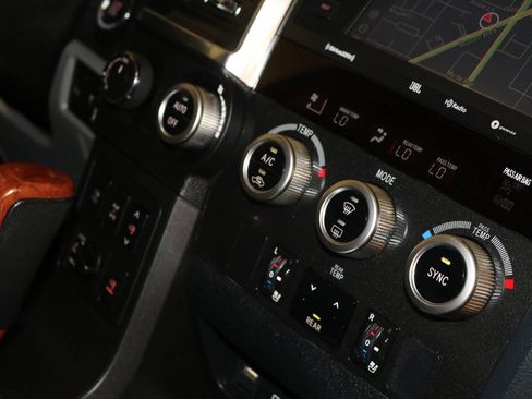 Used 2020 Toyota Sequoia Platinum image 57