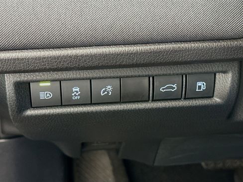 Used 2025 Toyota Camry LE image 17