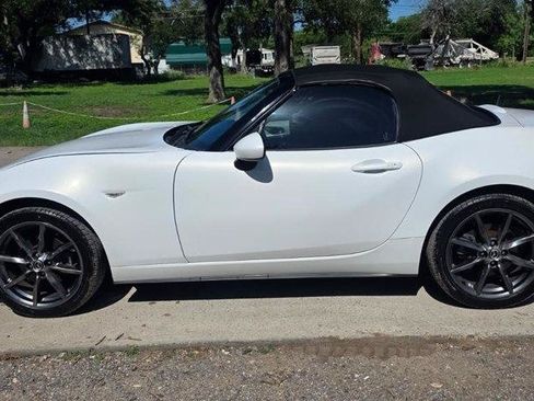 Used 2017 MAZDA MX-5 Miata Grand Touring RWD image 6