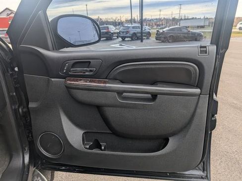 Used 2010 GMC Yukon XL Denali image 20