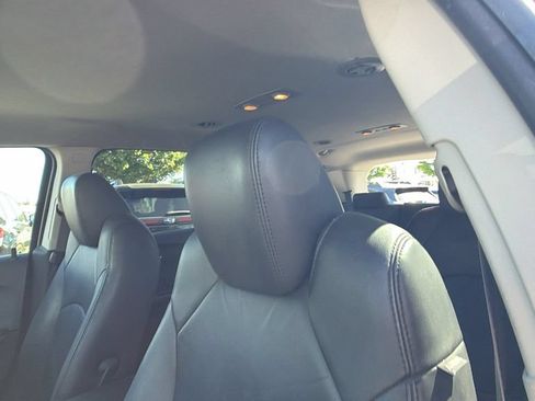 Used 2012 GMC Acadia SLT AWD/4WD image 21