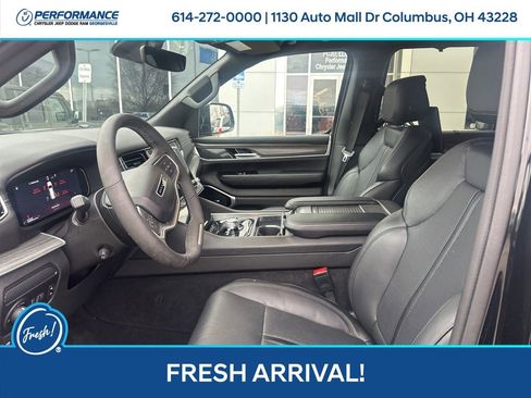 Used 2024 Jeep Wagoneer Series III w/ Premium Group I image 16