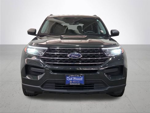 Used 2023 Ford Explorer XLT AWD/4WD image 4