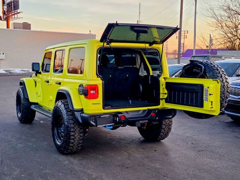 Used 2022 Jeep Wrangler Unlimited Rubicon 4xe w/ Safety Group image 43