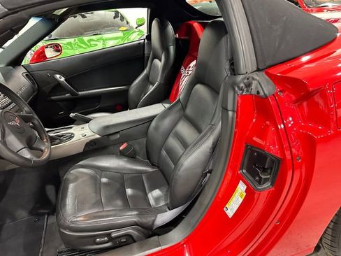 Used 2005 Chevrolet Corvette Convertible w/ Preferred Equipment Group RWD image 17