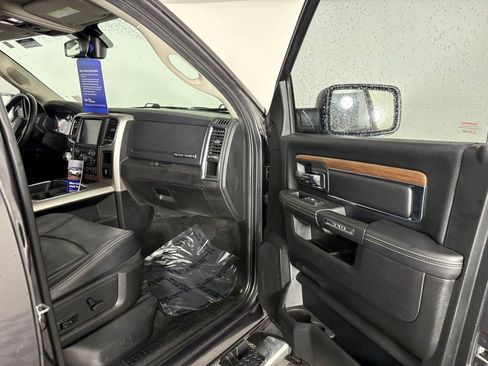 Used 2017 RAM 1500 Laramie w/ Convenience Group AWD/4WD image 33