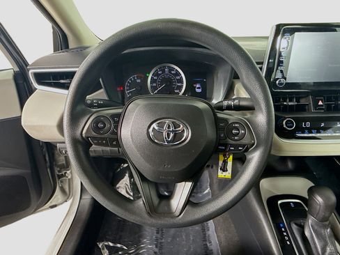 Used 2020 Toyota Corolla LE FWD image 13